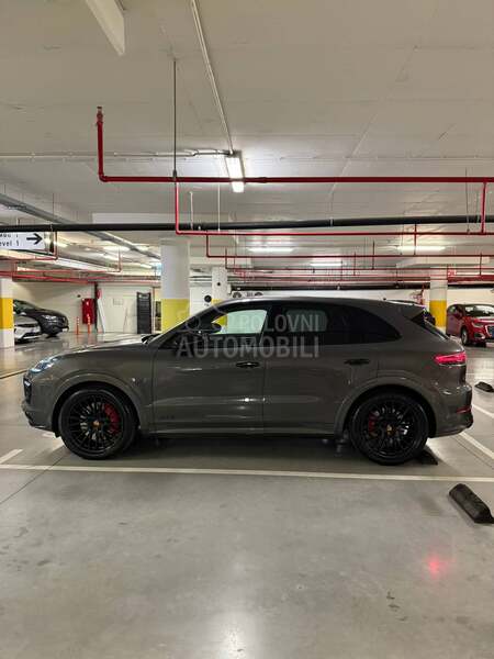 Porsche Cayenne GTS