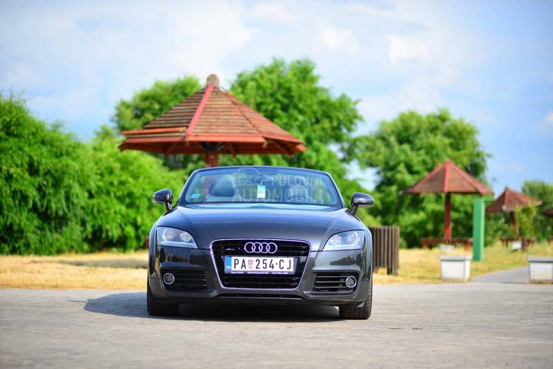 Audi TT 