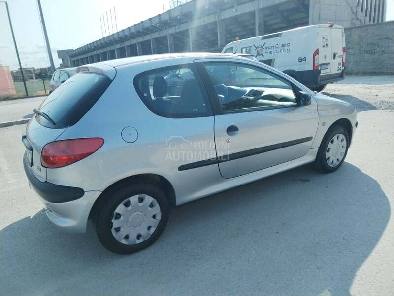 Peugeot 206 