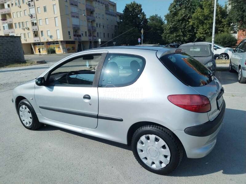 Peugeot 206 