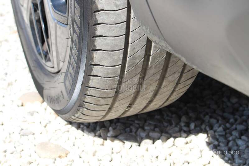Citroen C4 1.5 EAT8 HEAD UP