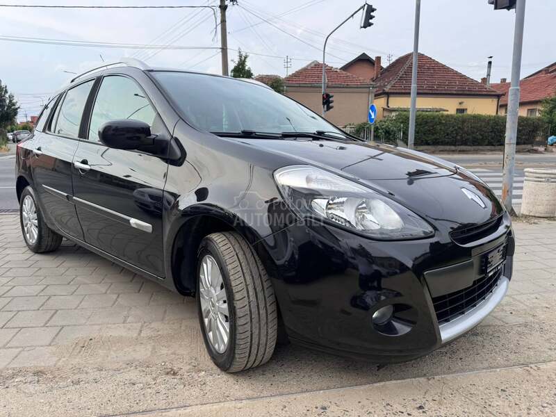 Renault Clio 1.6 BEN ŠVAJ NOV
