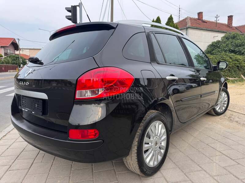 Renault Clio 1.6 BEN ŠVAJ NOV