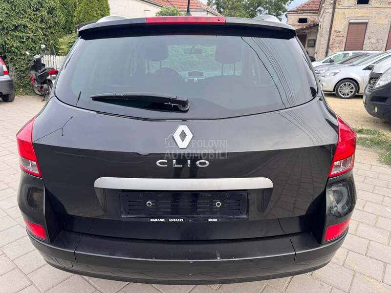 Renault Clio 1.6 BEN ŠVAJ NOV