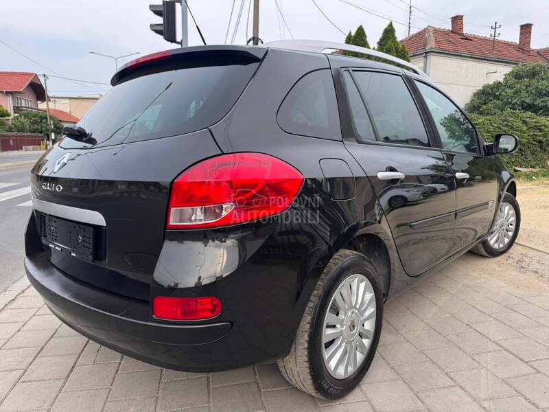Renault Clio 1.6 BEN ŠVAJ NOV