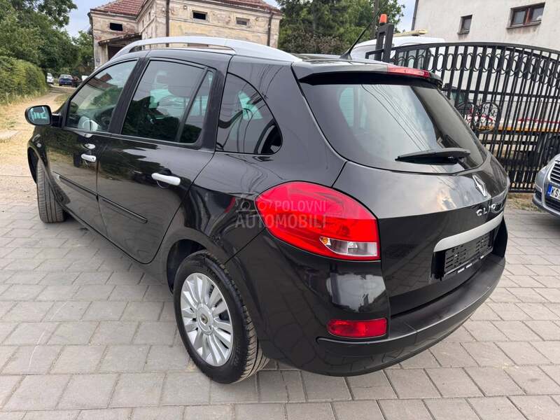 Renault Clio 1.6 BEN ŠVAJ NOV