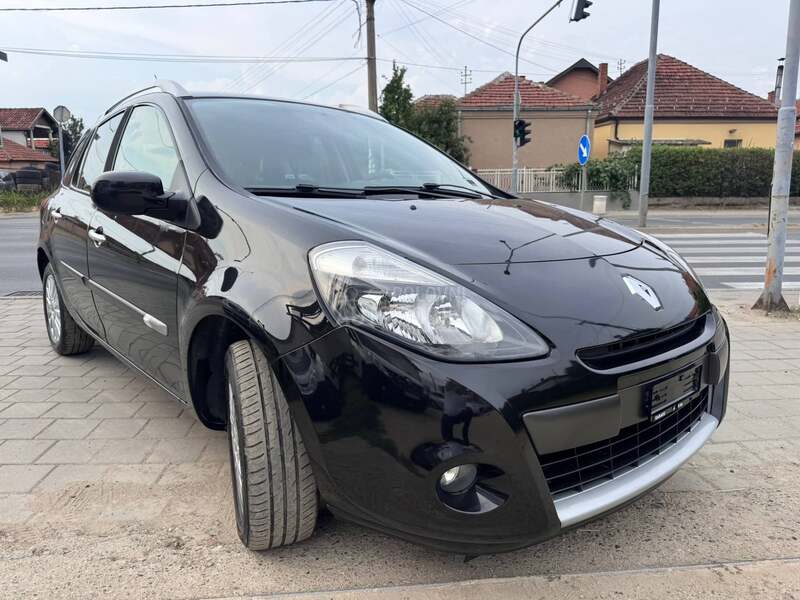 Renault Clio 1.6 BEN ŠVAJ NOV