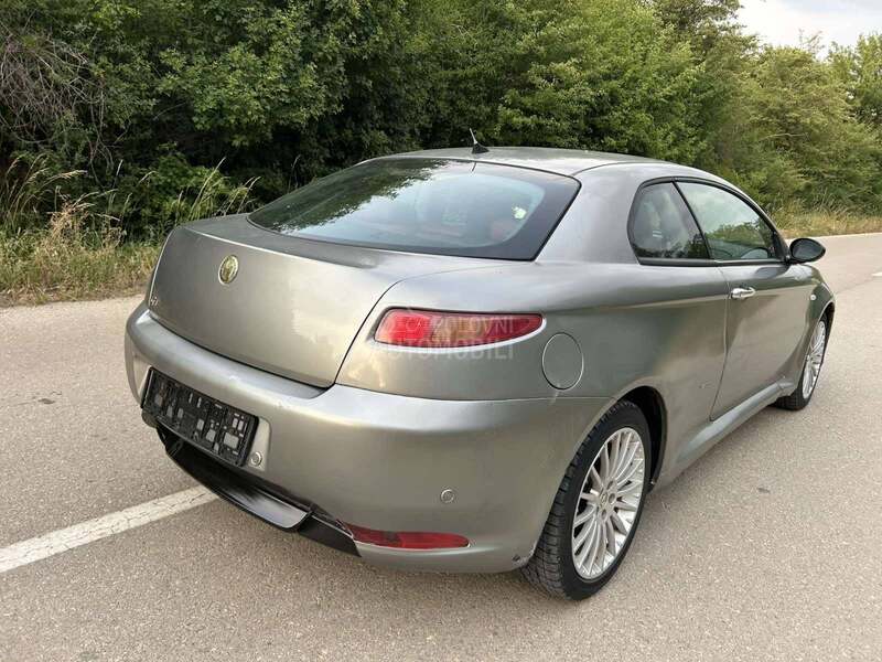 Alfa Romeo GT JTD