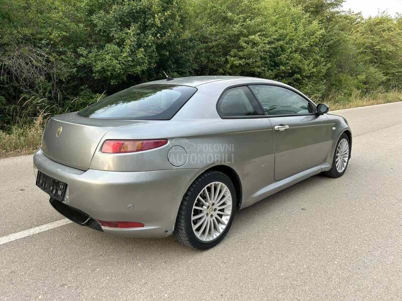 Alfa Romeo GT JTD