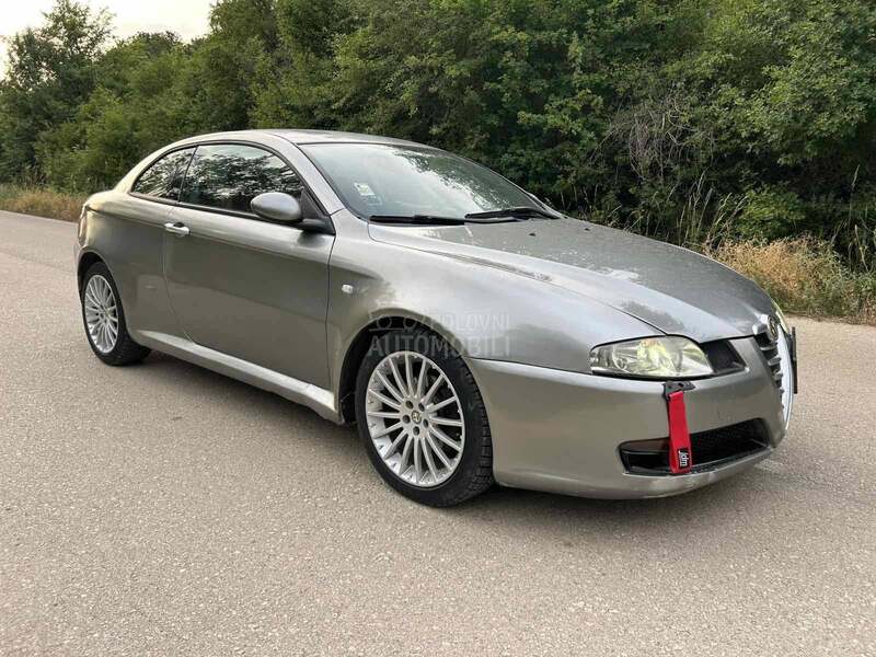 Alfa Romeo GT JTD
