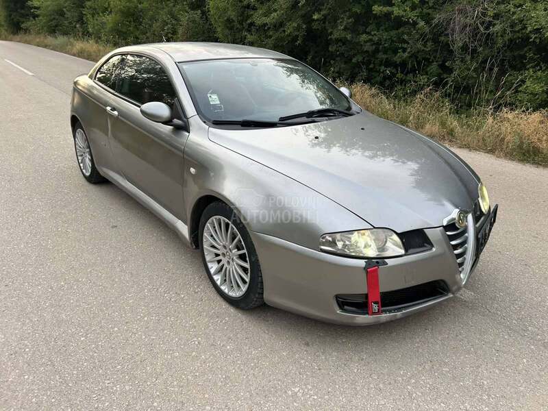 Alfa Romeo GT JTD