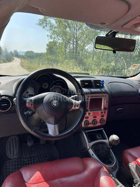 Alfa Romeo GT JTD