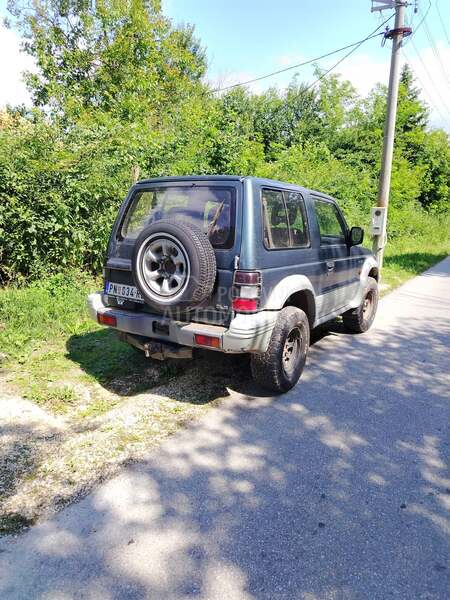 Mitsubishi Pajero 