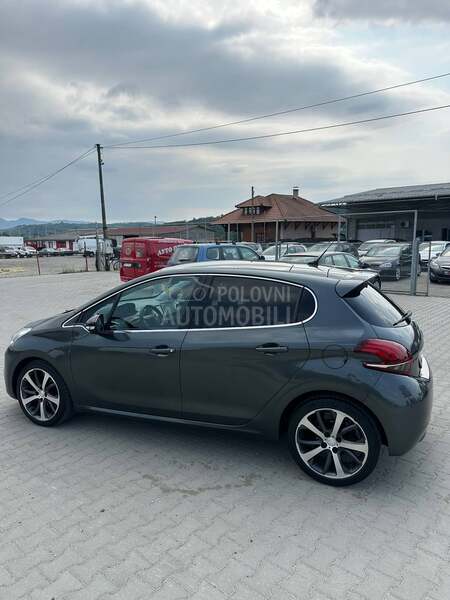 Peugeot 208 1.2 T.u.r.b.o