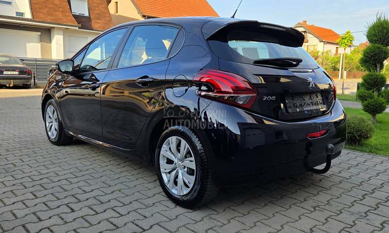 Peugeot 208 1.2 Navi/131.000km