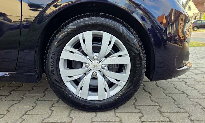 Peugeot 208 1.2 Navi/131.000km