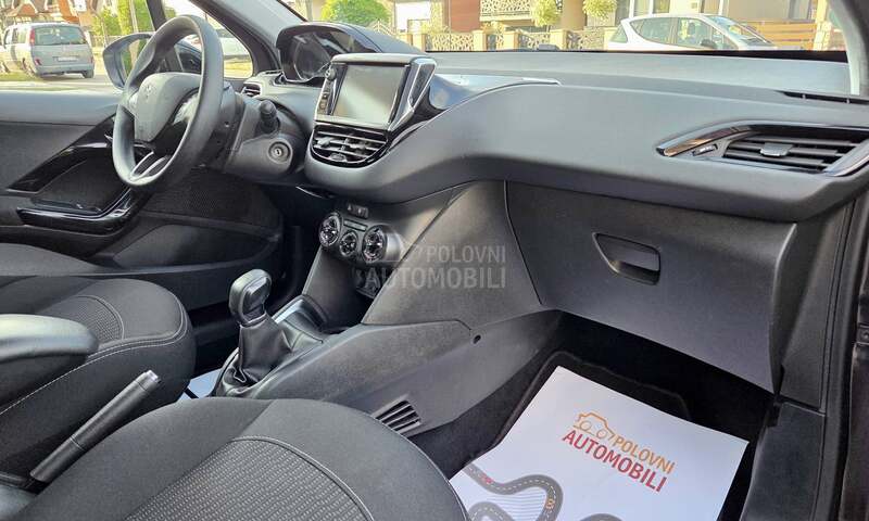 Peugeot 208 1.2 Navi/131.000km