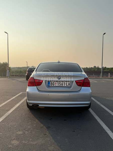 BMW 318 LCI