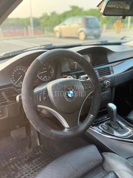 BMW 318 LCI