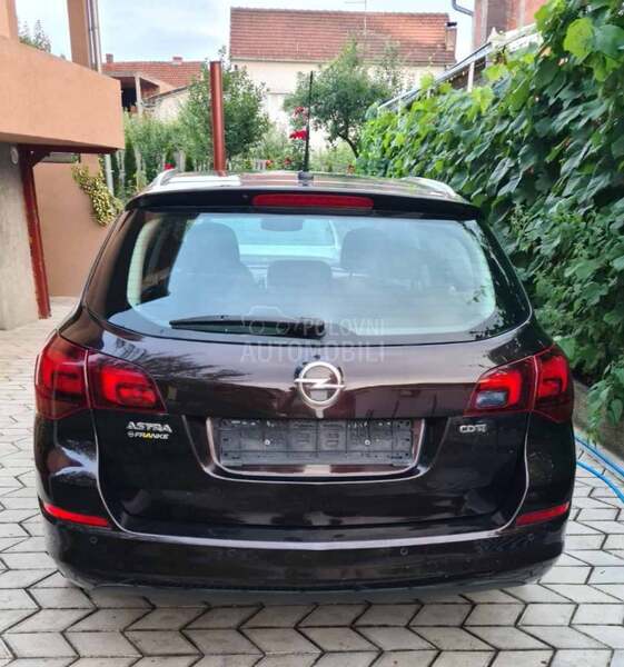 Opel Astra J INNOVATION