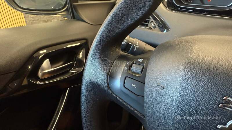 Peugeot 208 ///1.6 HDI//N O V