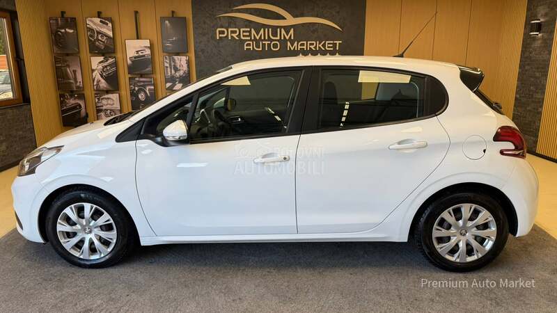 Peugeot 208 ///1.6 HDI//N O V