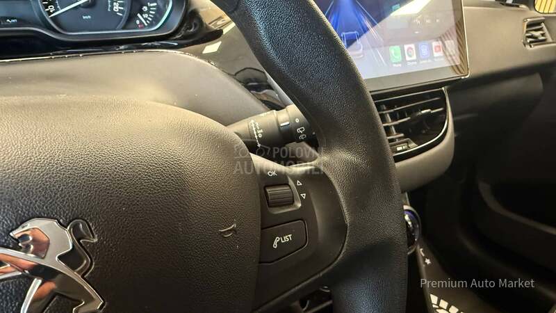 Peugeot 208 ///1.6 HDI//N O V
