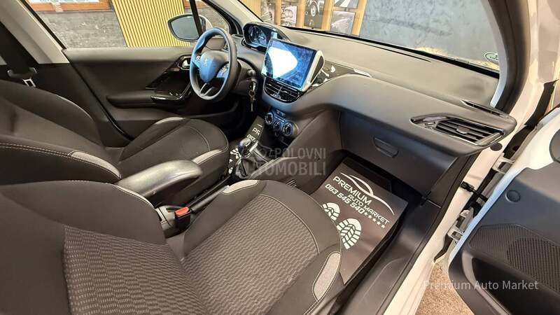 Peugeot 208 ///1.6 HDI//N O V