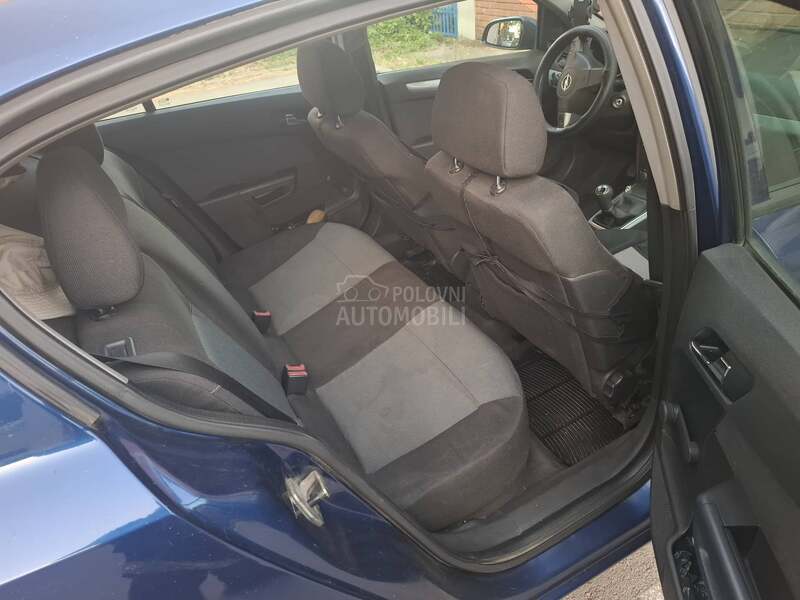 Opel Astra H 1.6