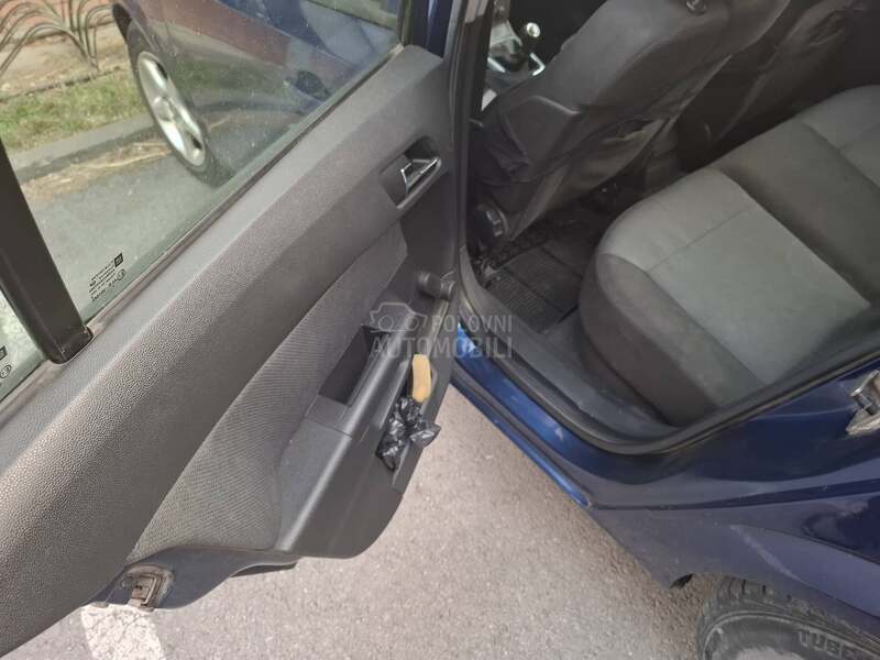 Opel Astra H 1.6