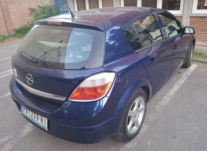 Opel Astra H 1.6