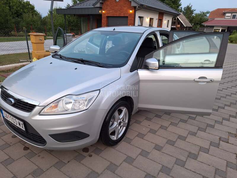 Ford Focus 1.6 IZ SVAJCARSKE