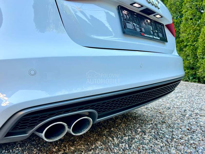 Audi A4 2.0TDi/Aut/S-Line