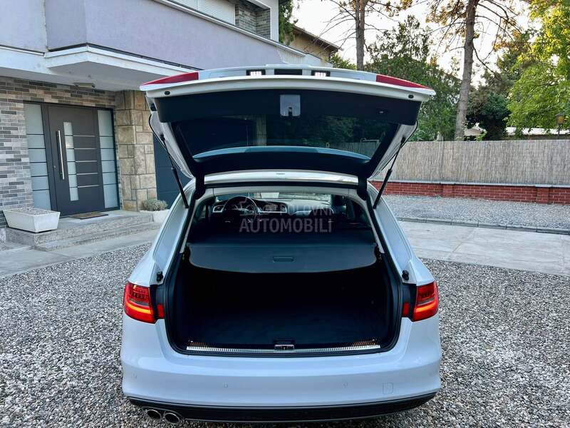 Audi A4 2.0TDi/Aut/S-Line
