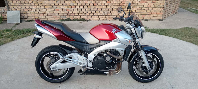 Suzuki GSR 600
