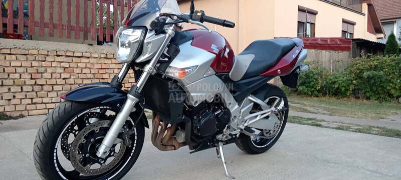 Suzuki GSR 600