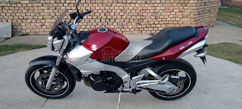 Suzuki GSR 600