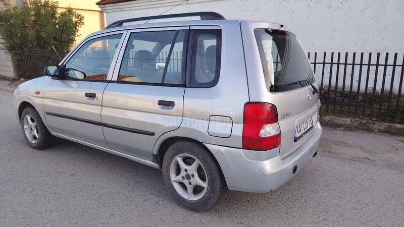 Mazda Demio 