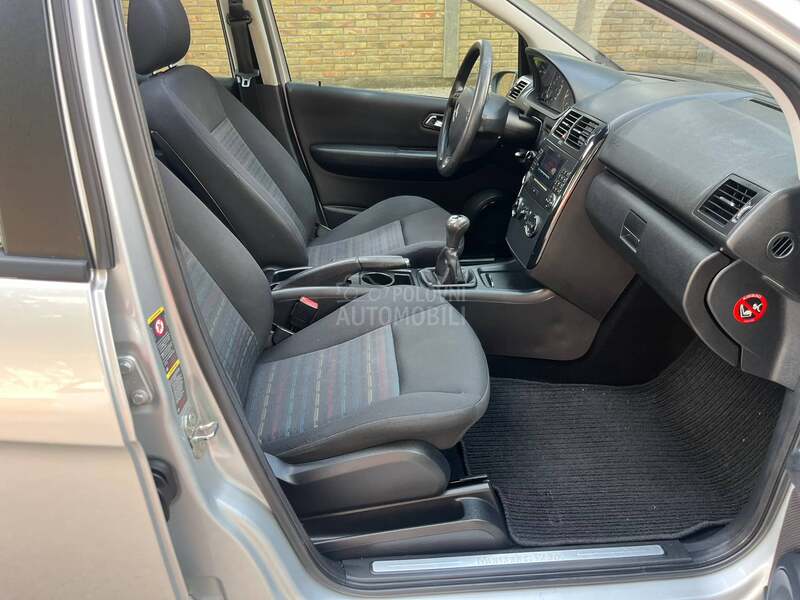 Mercedes Benz A 150 PANO