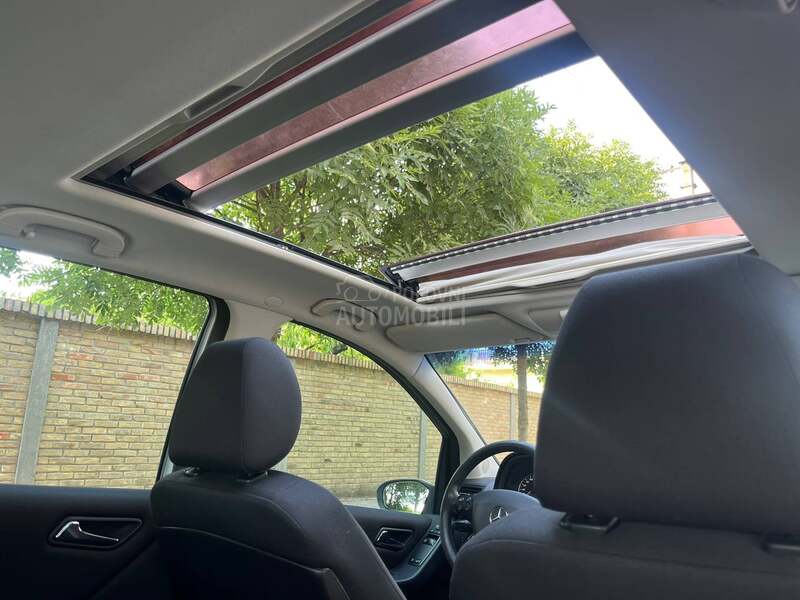 Mercedes Benz A 150 PANO