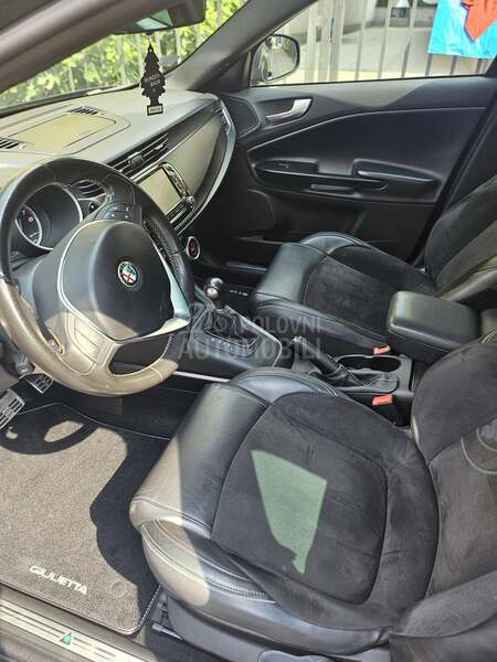 Alfa Romeo Giulietta 1750 TBI TCT QV