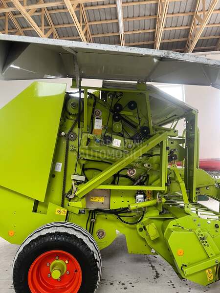 Claas Rollant 240 2 komada