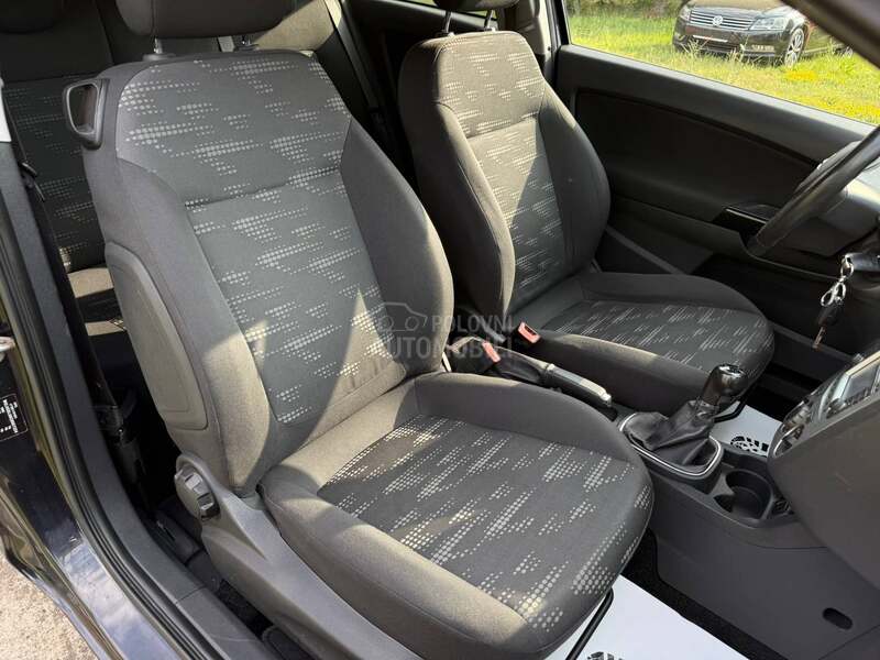 Opel Corsa D 1.2 TNG NA.VI