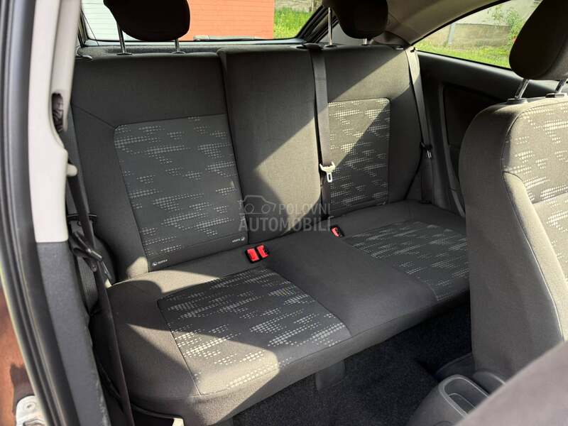Opel Corsa D 1.2 TNG NA.VI