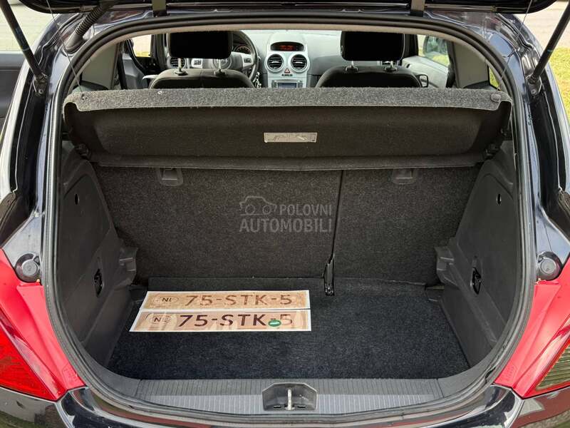 Opel Corsa D 1.2 TNG NA.VI