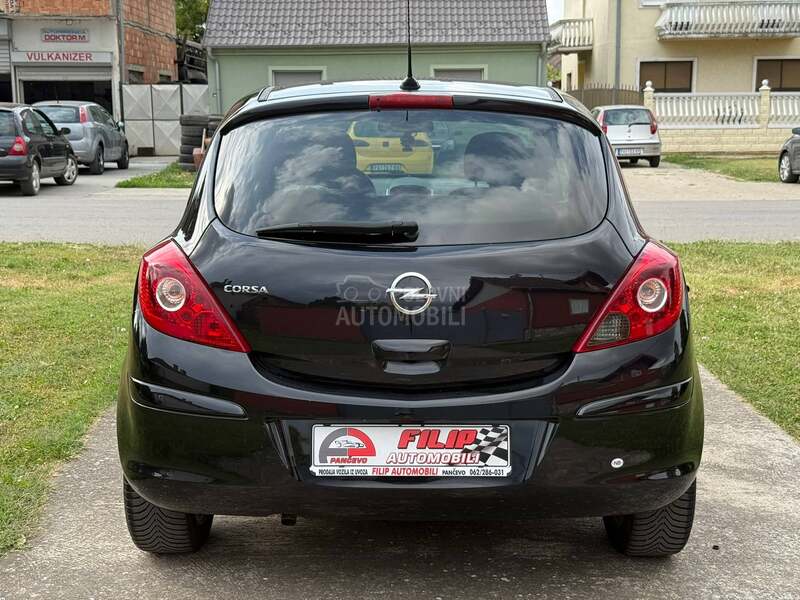 Opel Corsa D 1.2 TNG NA.VI