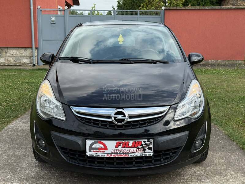 Opel Corsa D 1.2 TNG NA.VI