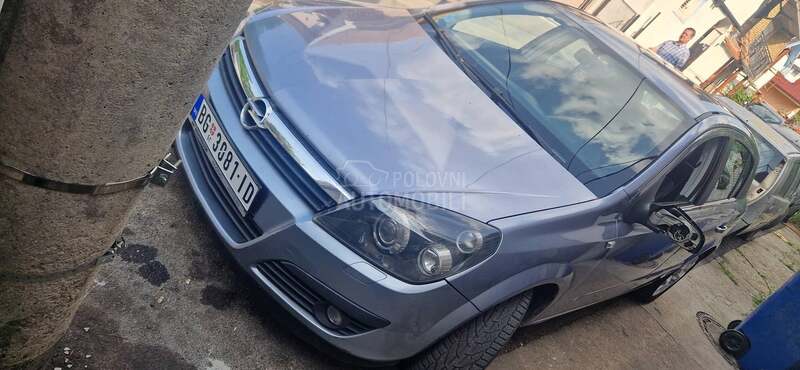 Opel Astra H COSMO