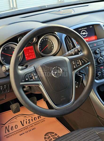 Opel Astra J 1.6 CDTi Cosmo