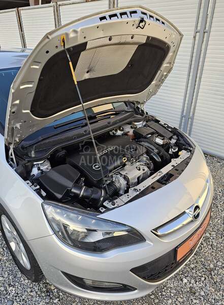 Opel Astra J 1.6 CDTi Cosmo
